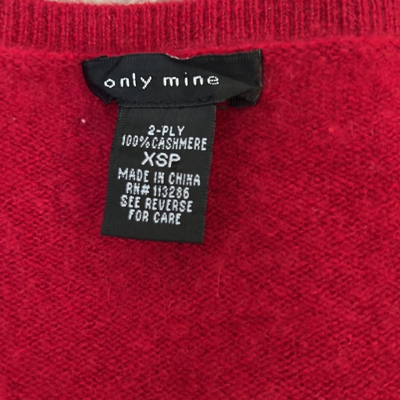 Red cashmere swetae - Picture 2 of 2